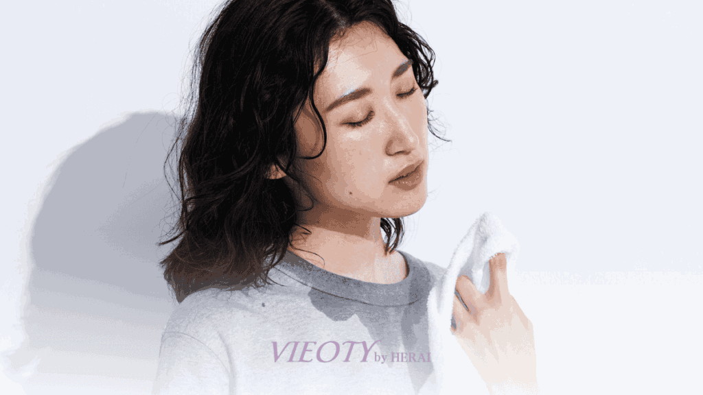 皮脂が酸化して体臭の原因になるメカニズムをイメージさせる写真