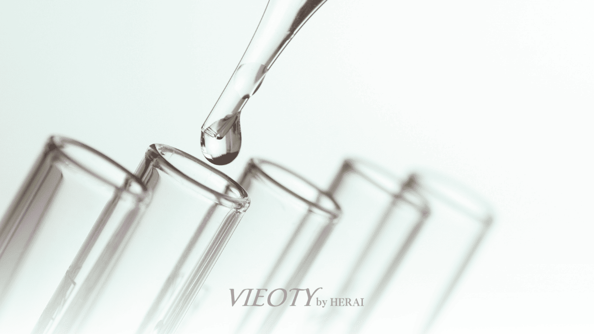 シリコンが髪のキューティクルを滑らかにコーティングするテクスチャイメージ