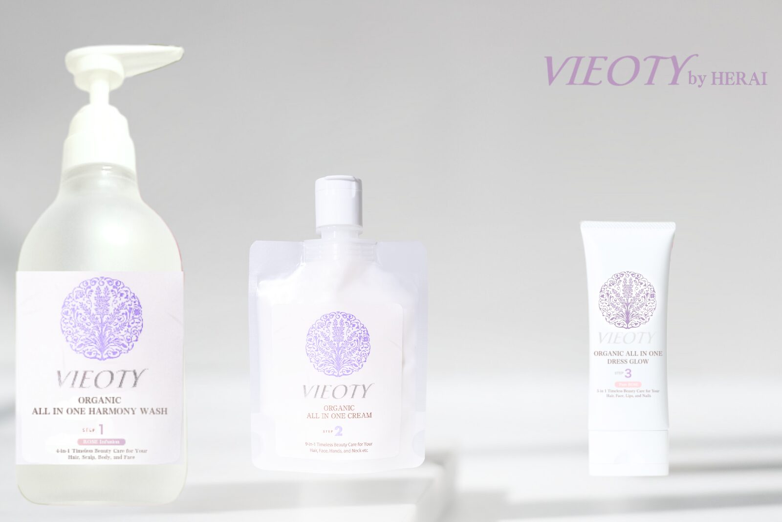 VIEOTYの哲学を結実させた3ステップケア製品。ハーモニーウォッシュ、クリーム、ドレスグロウが美しく並び、髪と肌を繋ぐ「美のエコシステム」を象徴している。