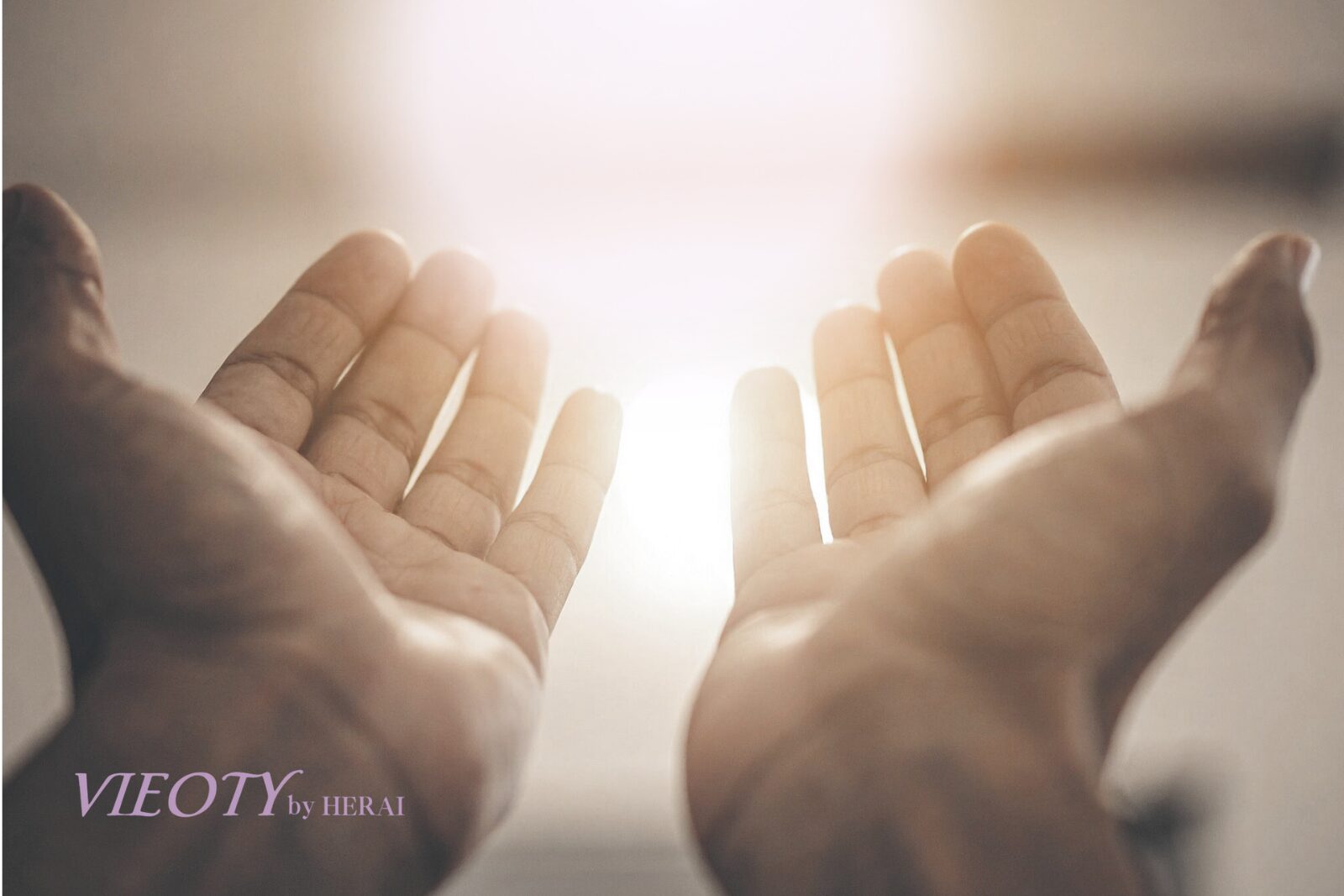 心身に余裕がない時でも、このワンステップが心の安らぎ*と尊厳を守る*お守りのような存在であることを象徴している。